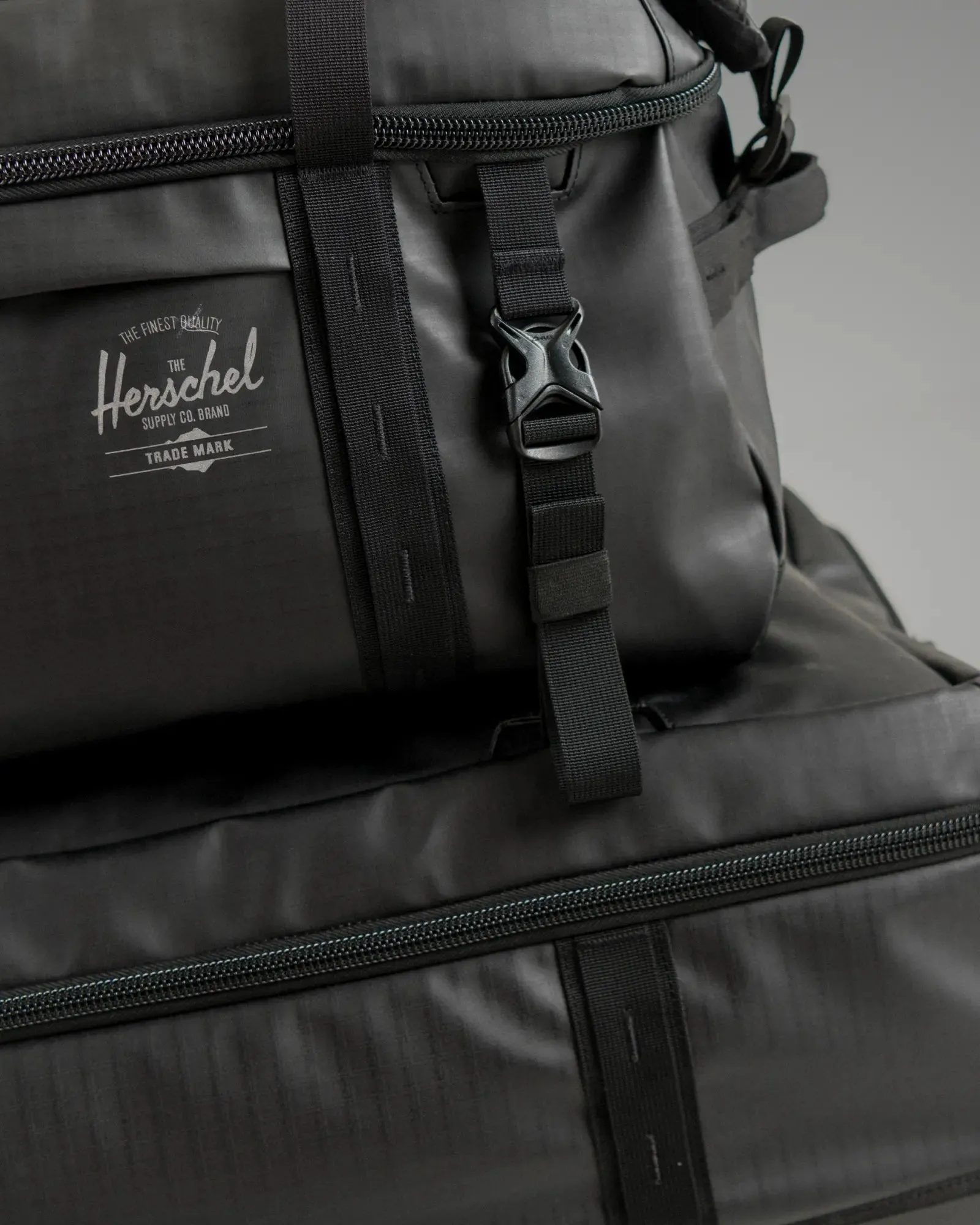 All Season Hybrid Roller Bag Black | 41L