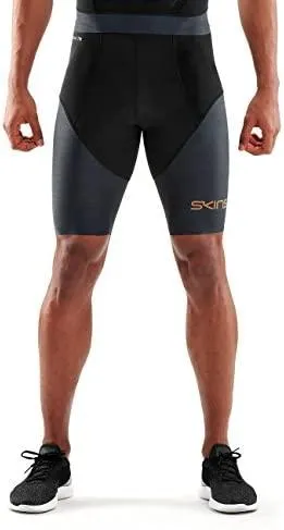 SKINS Men's DNAMIC Triathlon 1/2 Tights - Black/Carbon